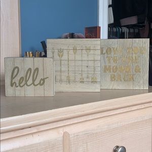 3 Wooden decorative sayings